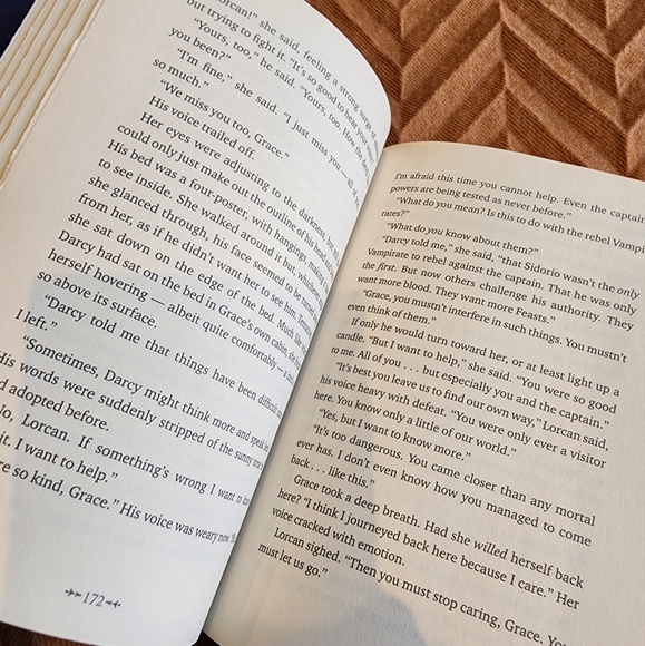 Vampirates Tide of Terror Hardcover Novel BOOK 2 - Picture 6 of 9